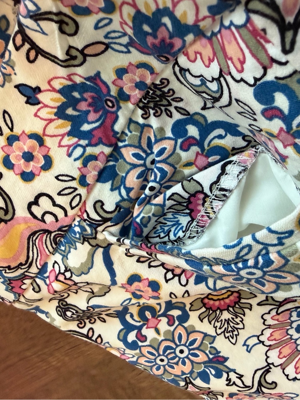 Chico's Floral Paisley Slim Straight Pants Blue and Pink Accents Size 0.5R=6R - Picture 6 of 10